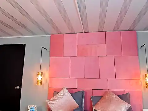 XiommyMorriss online show from November 23, 1:46 pm