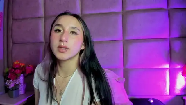 CharlotteStuart online show from March 21, 8:30 am