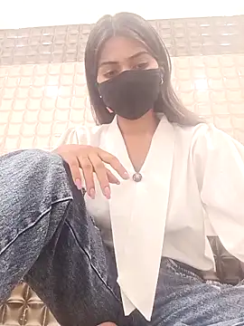 Lovely girl- online show from April 30, 5:23 am