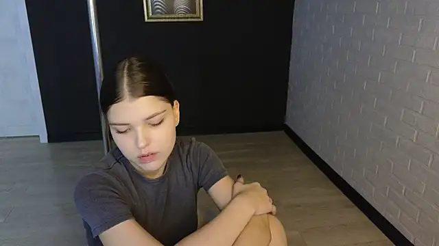 Sierra Maddison online show from November 25, 6:15 am