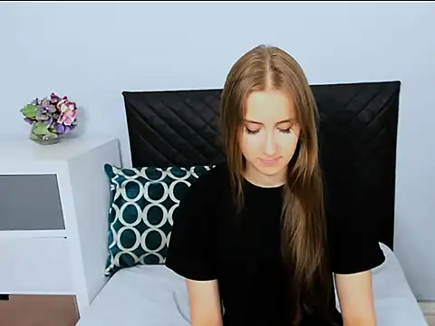 VanessaAmore online show from April 5, 7:24 pm