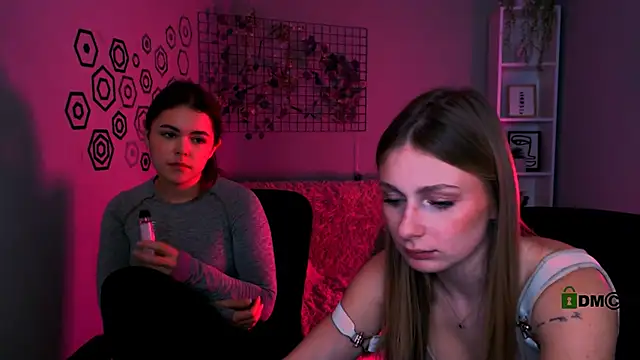 maddycats online show from November 30, 2:43 pm