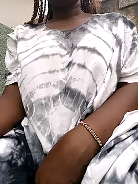 Aliyah256 online show from December 4, 1:24 pm