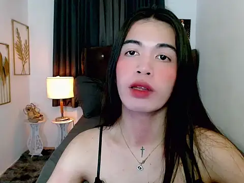 hollyyumiloove online show from December 20, 11:20 pm