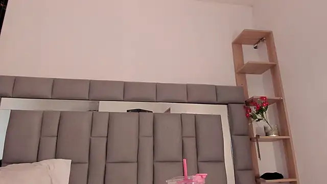 amaia santini online show from April 10, 7:09 pm