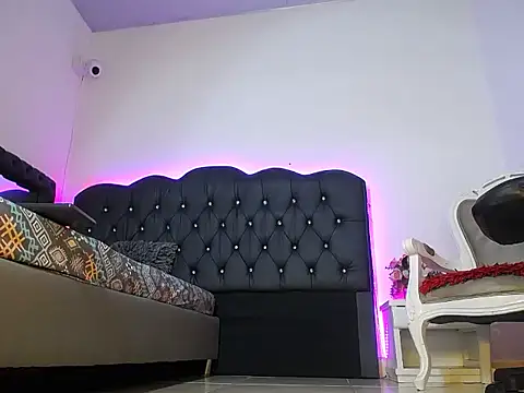 Emily Jedet online show from March 1, 9:25 pm