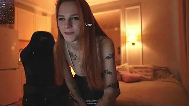  alice meyss  online show from November 26, 9:43 am