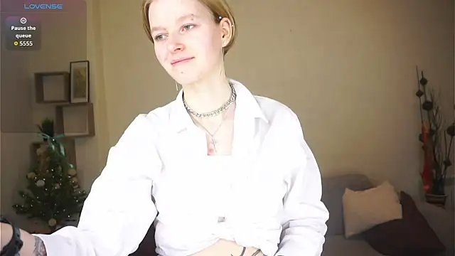 ToyaPletz online show from April 18, 8:09 pm