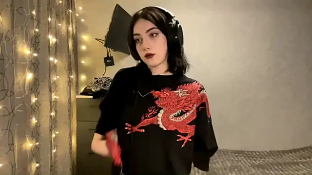 Meowluly online show from January 11, 9:42 pm