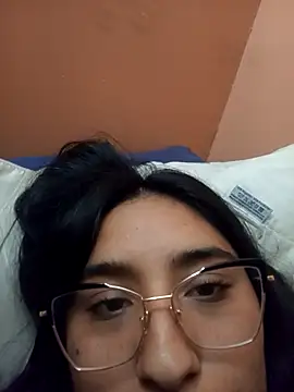 Bizcochitoc4 online show from March 23, 2:07 am