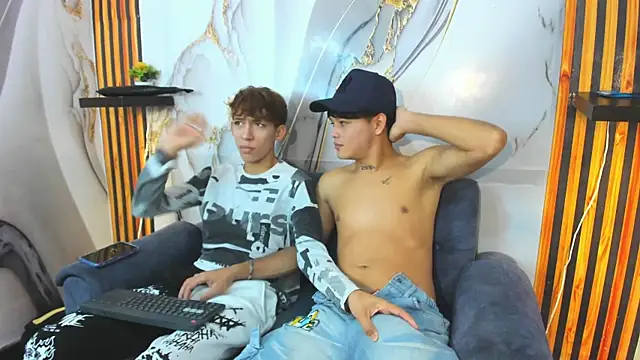 Alex LatinBoy18 online show from December 1, 12:09 pm