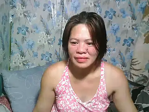 Smilinglovely online show from December 19, 7:39 pm