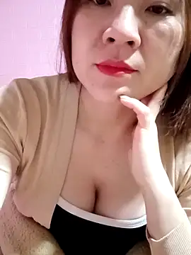 Lily-ross22 online show from December 17, 4:22 pm