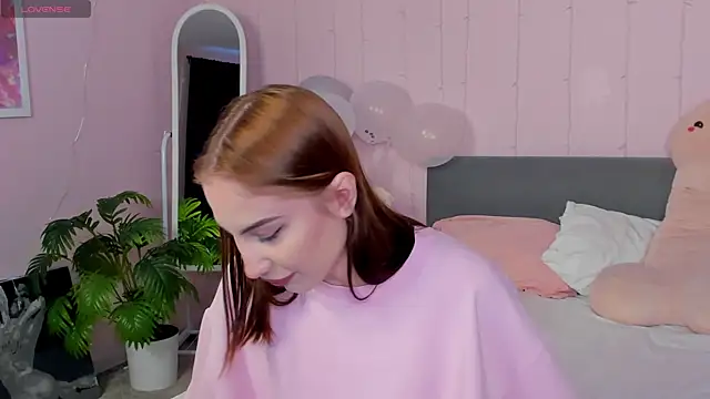 lally cute online show from March 3, 11:27 am