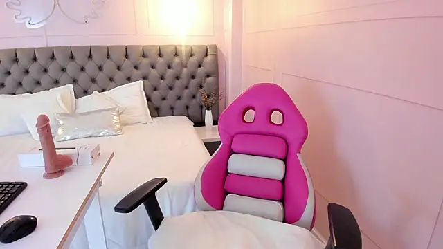 carol 69 online show from March 23, 3:40 pm