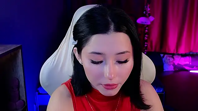 RedMidnight online show from April 10, 9:32 pm