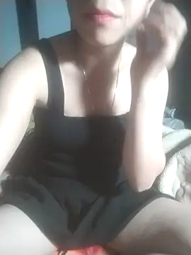 tieutam122 online show from February 6, 11:08 pm