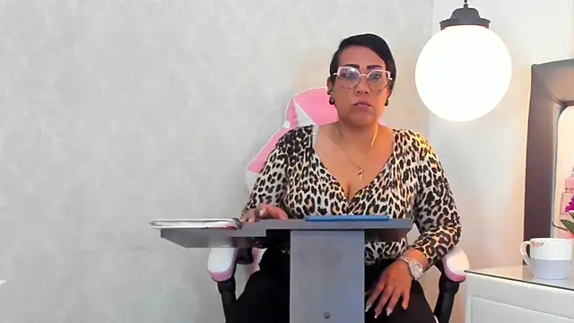 KarolWest  online show from December 20, 12:53 pm