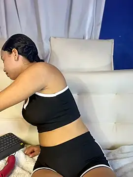 ZoeyFierce online show from March 5, 1:29 pm