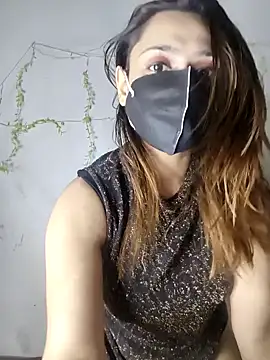 HONEY BEBS online show from January 11, 7:08 pm