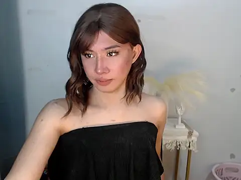  CandyTwink  online show from May 12, 10:05 pm