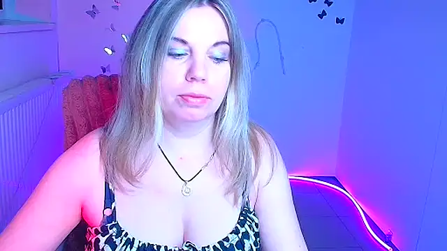 Amanda Swannn online show from April 13, 6:03 am