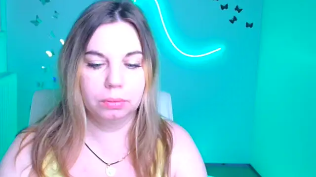 Amanda Swannn online show from December 2, 6:37 am