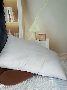 light wei online show from April 18, 4:20 pm