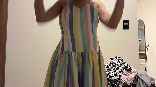 Alicatcua  online show from July 13, 4:24 am