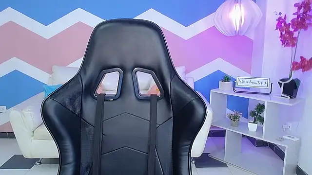 zahira1 online show from February 16, 8:20 pm