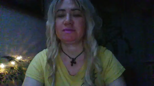 ClaireShannon online show from January 6, 6:33 pm