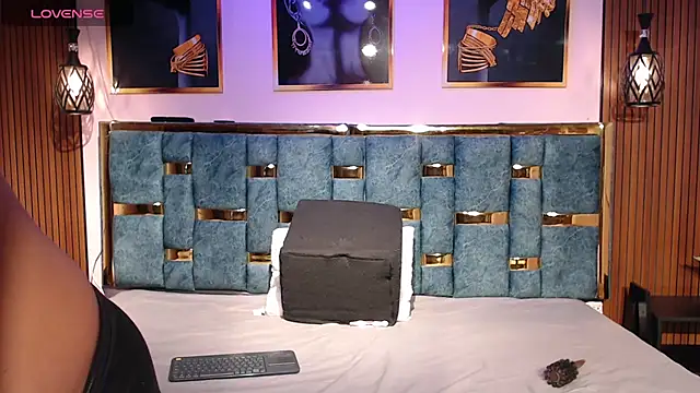  Caroline34 online show from April 1, 10:49 am