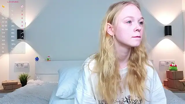 GhisllaineWestler online show from February 15, 7:51 am