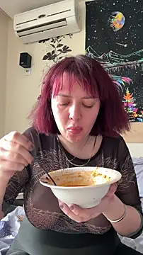 Snapshot of MurrbyAliceMoore chatting on January 15, 11:05 am MurrbyAliceMoore online show from January 15, 11:05 am