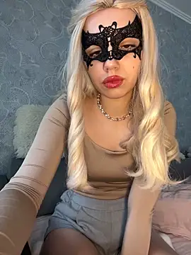 s4rah online show from April 6, 9:54 am