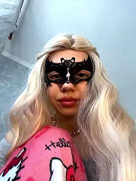 s4rah online show from March 25, 8:50 am