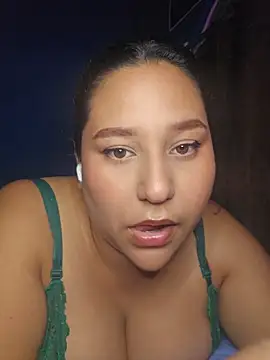 Kittysweet2001 online show from April 1, 11:46 pm