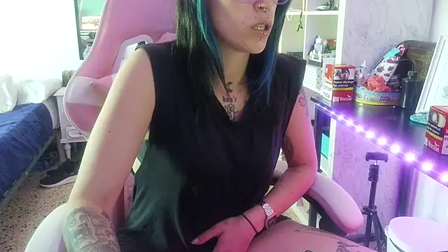 blackrose1997 online show from May 23, 3:43 pm