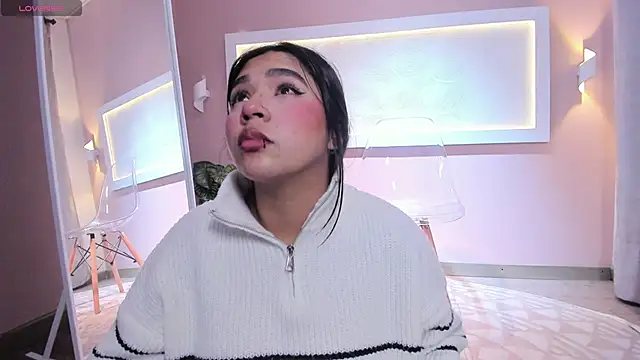 Mylarossi online show from December 16, 3:51 pm