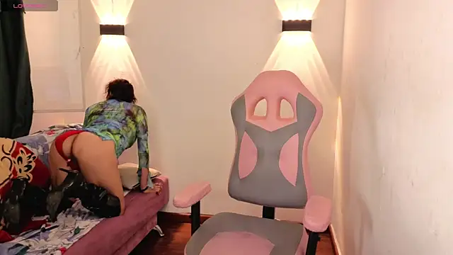 Ivonne ferrer   online show from December 1, 3:10 am