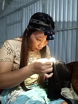 Evelyn-n online show from March 13, 1:01 pm