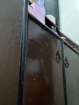 RADHIKA-1143 online show from December 15, 3:39 pm