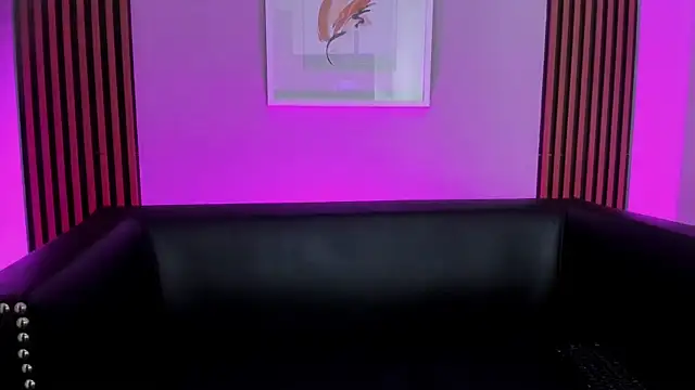 Ariana collinss online show from July 3, 11:27 am
