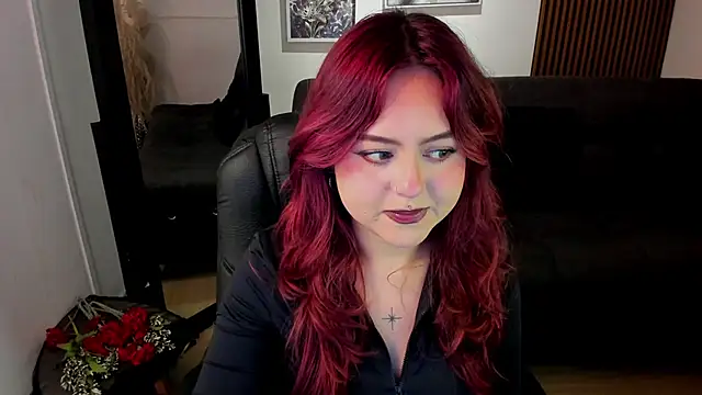 crimson velvettt online show from December 4, 6:04 am