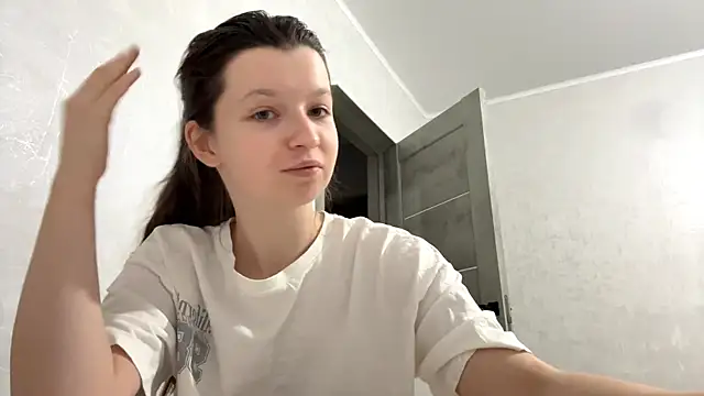 EllieBerrie online show from December 16, 1:17 pm