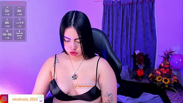 Nicolle Ruizz online show from February 26, 10:36 am