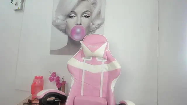 Ladymadinght online show from January 9, 2:21 pm