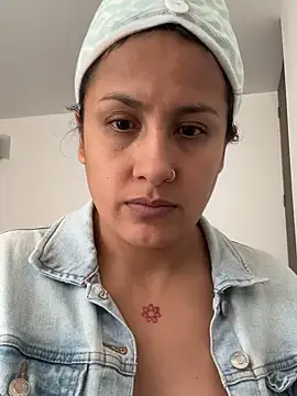 Silvana Ruiz87 online show from December 3, 3:25 pm