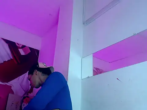 BlakeNoir  online show from January 10, 1:05 pm