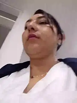 Valeria montana  online show from March 3, 12:00 pm